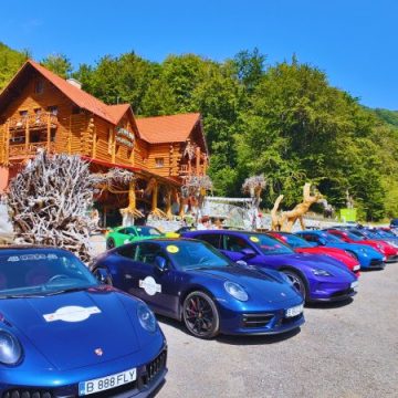 Raliul de toamnă al Caravanei Porsche Club a trecut și prin Valea Jiului