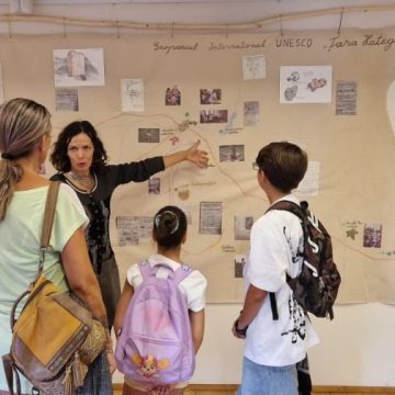 Expoziția The Big Green aduce la București poveștile solului din Geoparcul Țara Hațegului