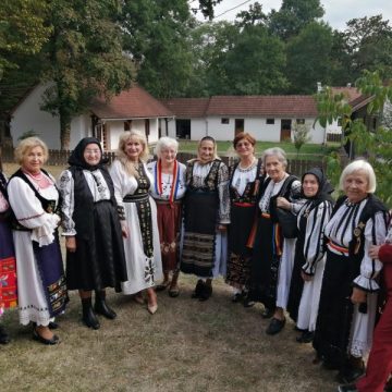 Două condeie hunedorene la Festivalul Condeierilor Plugari – Ediția a XIX-a