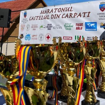 Se fac pregătiri în Pasul Vâlcan pentru ediția a XII-a a concursului de alergare montană „Castelul din Carpați”
