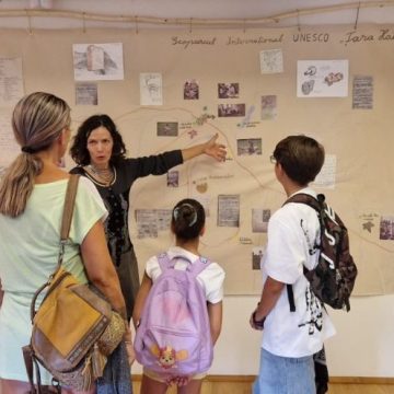 Expoziția The Big Green prezintă la București poveștile solului din Geoparcul Țara Hațegului