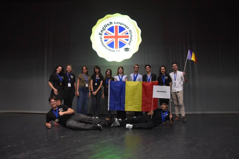 România a obținut zece medalii la Olimpiada Internațională de Limba Engleză 2025 de la Deva