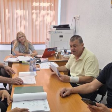 Pregătiri pentru noul an școlar la Uricani