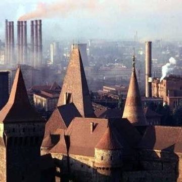 Parlamentarii PSD Hunedoara solicită desecretizarea contractului de privatizare al Arcelor Mittal și acuză compania indiană de nerespectarea acestuia