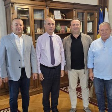 Un investitor din Turcia este interesat de preluarea combinatului siderurgic de la Hunedoara