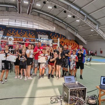 Debut de sezon cu premii valoroase pentru sportivii de la Clubul „Sandi Academy” Lupeni