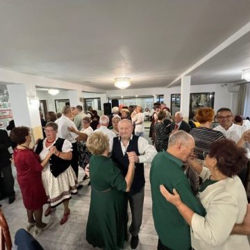 Balul strugurilor, sărbătoare în comunitatea maghiară de la Petroșani