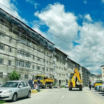 Peste 60 de blocuri sunt pe agenda proiectelor de reabilitare energetică a Primăriei Lupeni