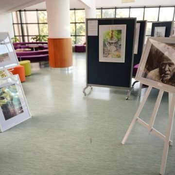 Marii maeștri ai acuarelei, în expoziție la Biblioteca UPT