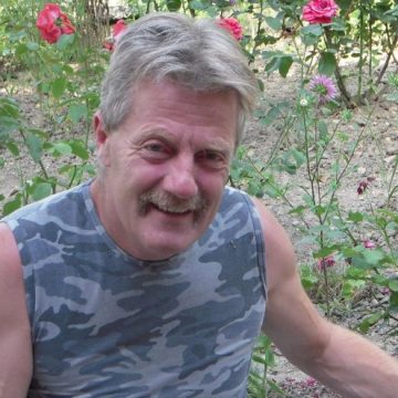 Capăt de drum pământean pentru Carol Gigi Nicolau, ziaristul care a scris istorie