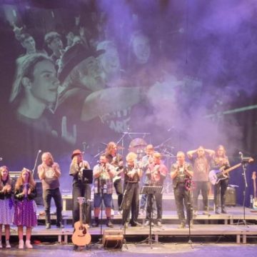 Spectacol din suflet de prieteni pentru sufletul unui mare artist: Iosif (Ioțo) Toth