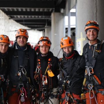 Pompierii alpiniști hunedoreni, campioni la „Hero România 2025”