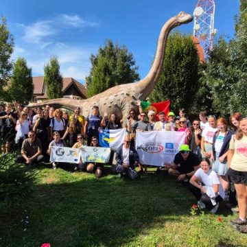 Patrimoniul Geoparcului Țara Hațegului și al județului Hunedoara descoperit de participanți din patru țări la proiectul Erasmus+ #EMME