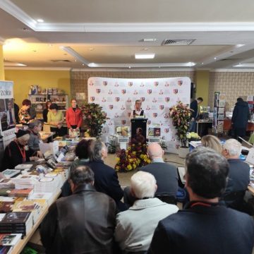 O seară EXCLUSIV pentru suflet într-o întâlnire literară la Salonul Hunedorean al Cărții de la Deva