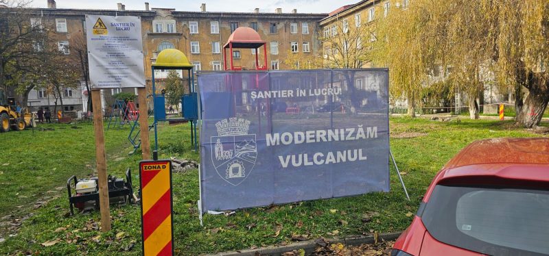 Au început lucrările la noul parc EVSN din Centrul vechi al municipiului Vulcan