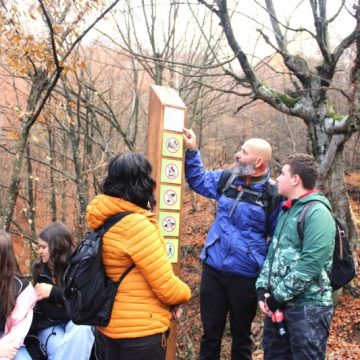 Prima potecă tematică din România cu bandă desenată, inaugurată în Geoparcul Internațional UNESCO Țara Hațegului