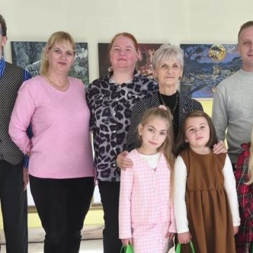 Noi „Reflecții și umbre” în expoziția semnată de pictorul Ioan Frătuțiu la Palatul Cultural din Lupeni