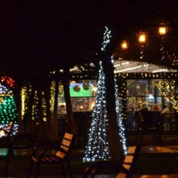Luminile Crăciunului se aprind la Petroșani în seara Sfântului Andrei
