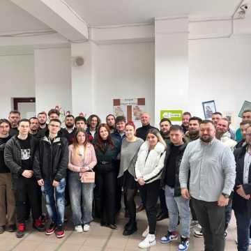 Consiliul Tineretului Maghiar din Județul Hunedoara și-a ales noua conducere – Dézsi Zsófia, președintă, Udvari Kincső, vicepreședintă