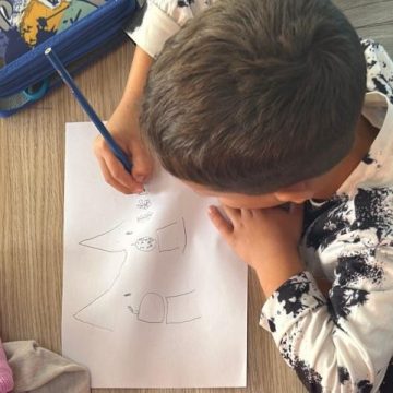 „Fragmente de memorie comestibilă”, o instalație senzorială performativă în cadrul proiectului #NutriCreativ ajunge la Petroșani