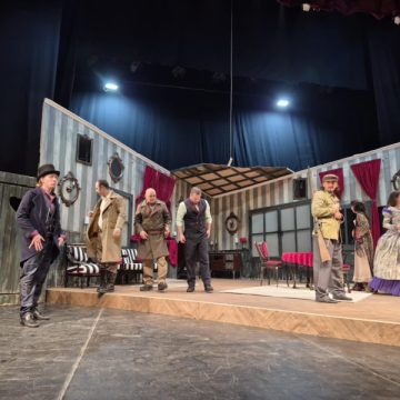 Teatrul din Petroșani se pregătește pentru „O noapte furtunoasă”!