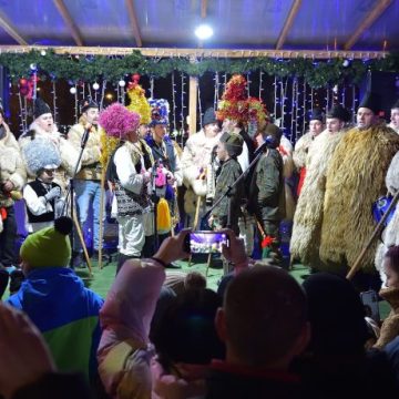 Spectacol de colinde și surprize de ținut minte pentru copii, părinți și bunici, la Vulcan