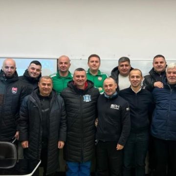 Sesiuni de lucru AJF cu antrenorii de copii și juniori la Lupeni