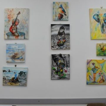 „Pete de suflet și culoare”, în vernisajul de debut al pictoriței Ana Hutter