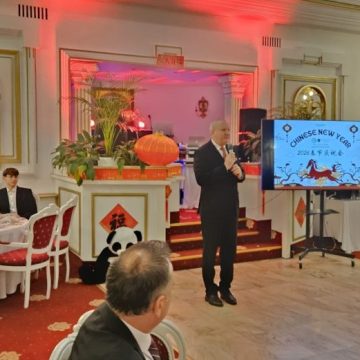 637477391_912552614725443_3535785484979167816_n Cursuri de limba chineză la Biblioteca județeană „Ovid Densușianu” Hunedoara-Deva