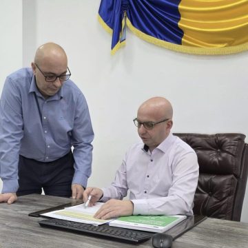 639973374_3332712216894729_1194622674281743064_n Edilii din fruntea Vulcanului sunt convinși că în administrația publică adevărul nu se strigă, tot așa cum responsabilitatea nu este opțională