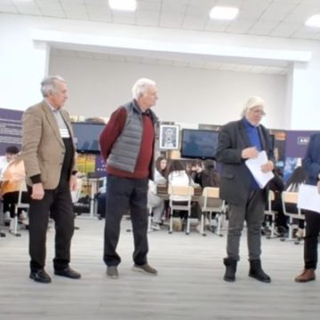 640025072_26065468129752353_7708723681873166340_n Premieră absolută a monodramei „Pasărea Măiastră” cu Valeriu Butulescu în calitate de scriitor și actor