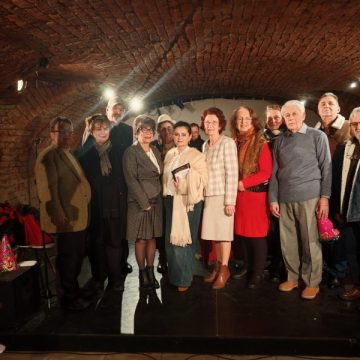 641485553_26107537182216255_9053880014668391662_n Poezia ca spectacol, celebrând Anul Cultural „Brâncuși 150” la Petroșani