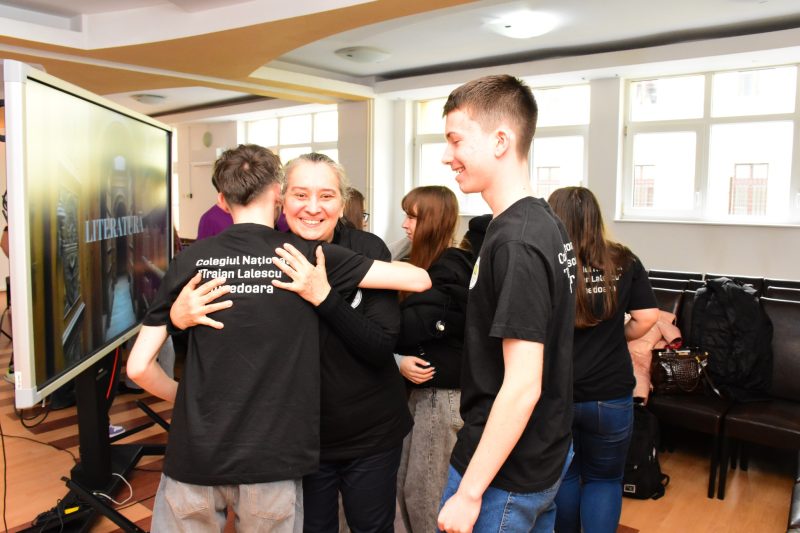 641643964_918644037449634_8194896155928579754_n O nouă zi, o nouă confruntare în cadrul concursului județean de cultură generală „Citești și câștigi!”