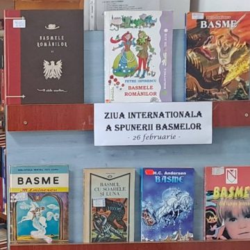 642561452_122149087946959036_7951501416095349315_n Universul fermecat al basmelor, celebrat prin carte și lectură la Biblioteca Municipală ,,Valeriu Butulescu” Petroșani