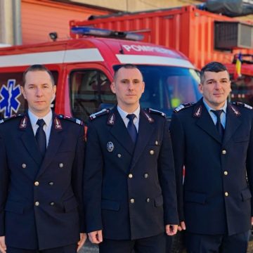 642853192_1229643136009980_5783821378553102064_n Un ofițer și trei subofițeri ai ISU Hunedoara au fost avansați în grad înainte de termen pentru merite deosebite