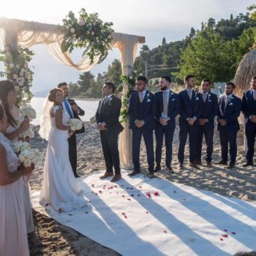 1.top3insulegrecestipentruonuntapeplajacetrebuiesastiiinaintesaalegidestinatia Top 3 insule grecești pentru o nuntă pe plajă: ce trebuie să știi înainte să alegi destinația