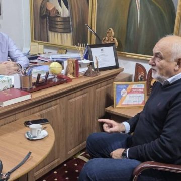 Președintele Uniunii Scriitorilor din România prezidează colocviul național de memorialistică și eseu „Ion D. Sîrbu” de la Petroșani