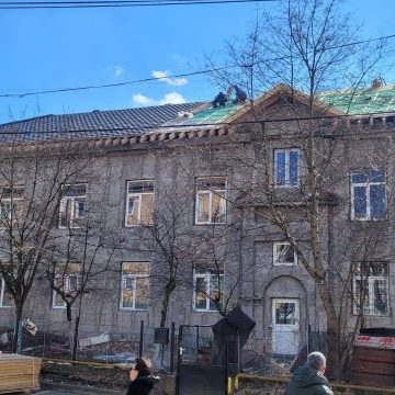 646386286_25969853662624001_1193152487542623573_n Lucrări intense la extinderea și modernizarea Grădiniței „Lumea Copiilor” din Lupeni