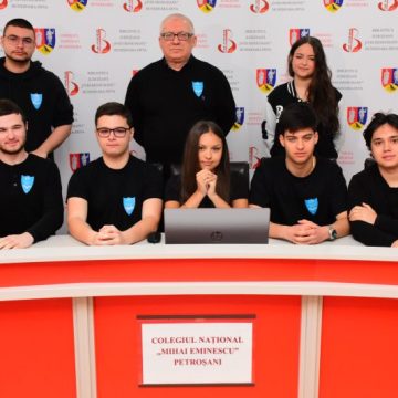 651654514_930029359644435_4014758244437832327_n S-a închis sesiunea „optimilor” de finală la concursul județean de cultură generală „Citești și câștigi!”