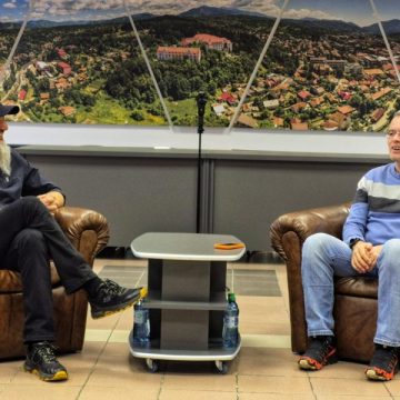 Despre războaiele lumii și despre răboaiele noastre, „În direct din linia întâi” cu Adelin Petrișor și Ilie Pintea