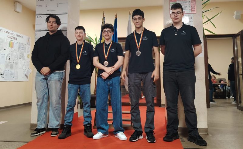 Liceeni hunedoreni cu aur, argint și bronz la Olimpiada Națională de Informatică