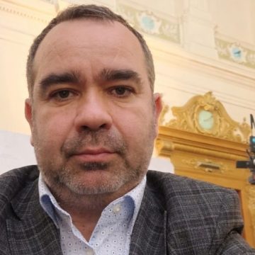 Vocea care caută echilibrul: între sănătate și terenul de joc