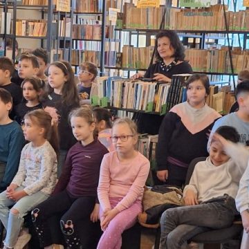 ,,Împărăţia cărţilor” la Biblioteca Municipală Hunedoara