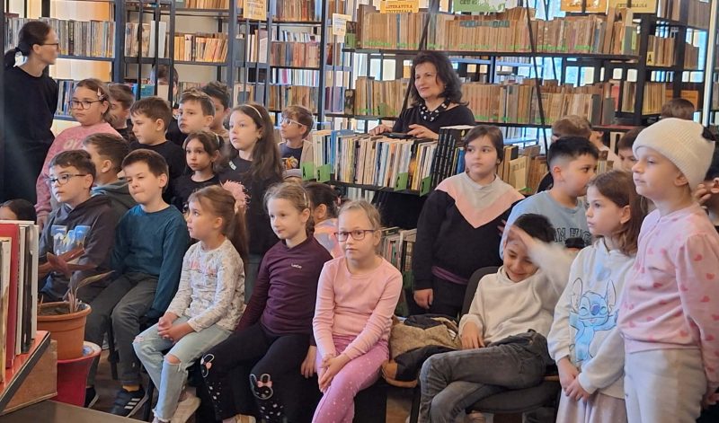 ,,Împărăţia cărţilor” la Biblioteca Municipală Hunedoara