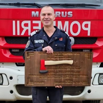 Pompierul devean Leone Furdean a pus toporu-n cui!