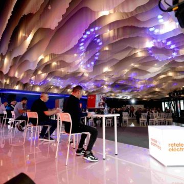 Câștigătorii ediției din 2026 a Trofeului Electricianului vor fi desemnați de compania Rețele Electrice