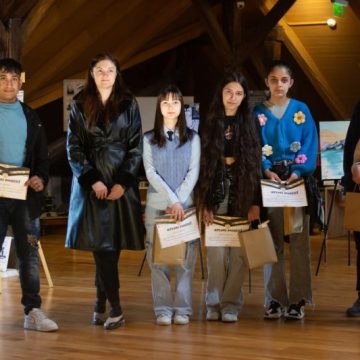 WhatsApp Image 2026-03-13 at 17.46.43 Culoare și pasiune la Liceul Tehnologic „Dimitrie Leonida”: Elevii din Petroșani și-au expus viziunea artistică la Muzeul Mineritului