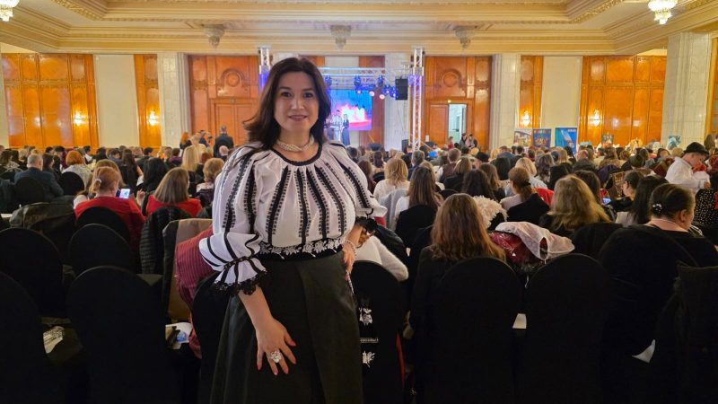 Claudia Șandru, promotor al Ținutului Momârlanilor, premiată la Gala Națională „România ești TU”