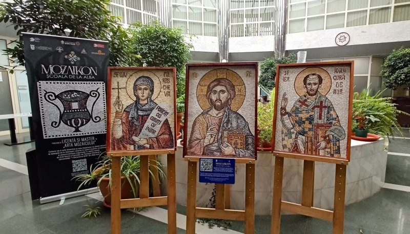 Expoziție de artă „În lumina sacrului” la Galeria Națională de Artă „Forma” din Deva