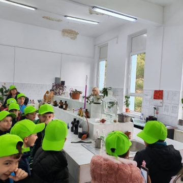 Apa Serv Valea Jiului, partener de nădejde pentru școlile din Valea Jiului în implementarea programului ”Săptămâna verde”